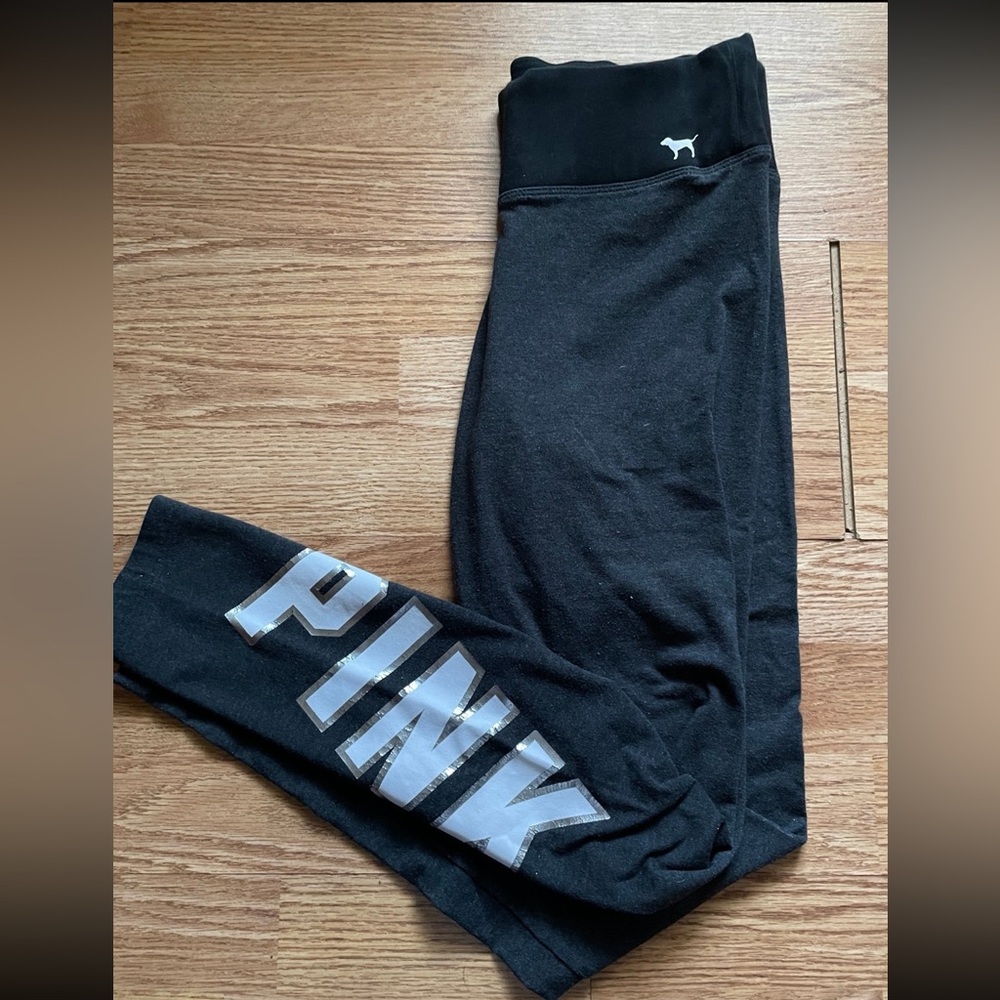 PINK Ultimate Yoga Leggings